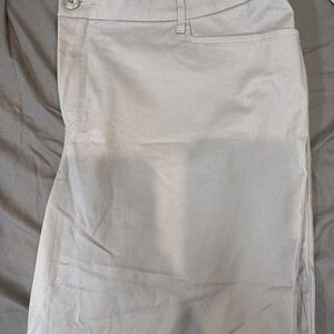 NWT gray croft & borrow mid rise classic fit capri secretly slimming